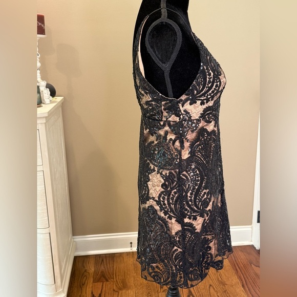 Women’s FREE PEOPLE Night Shimmer Mini dress- Size 4 - Picture 5 of 12